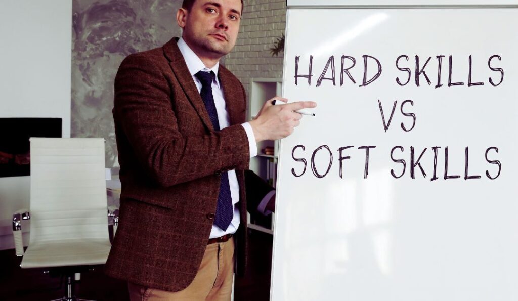 Perbedaan Hardskill dan soft skill