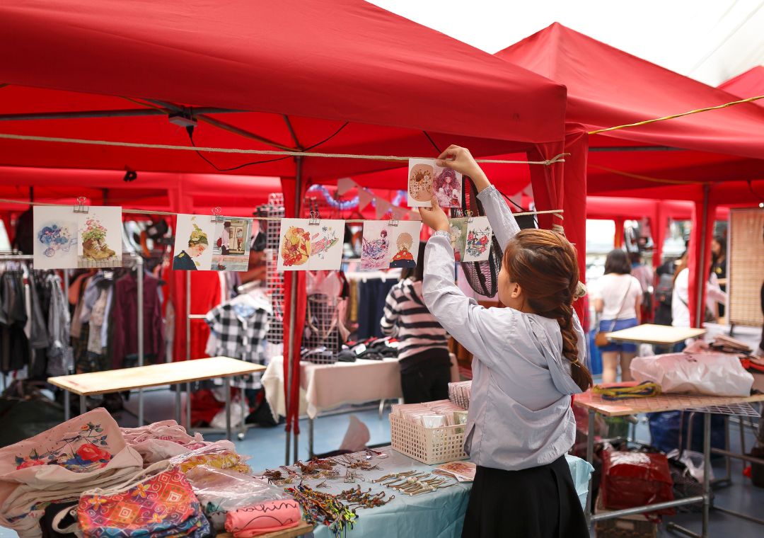 Sales Promotion Girl